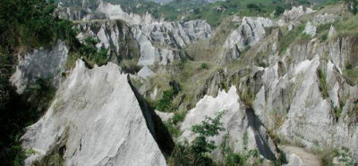 Pepelnata pokrajina okoli vulkana Pinatubo