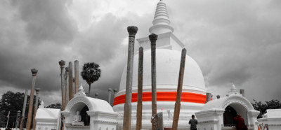 Tipična pagoda ali stupa, nekaka budistična kapelica