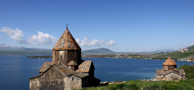 Samostan nad jezerom Sevan, Armenija