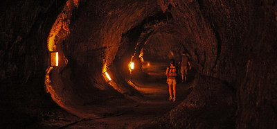 Hoja skozi tunele strjene lave, Big Island