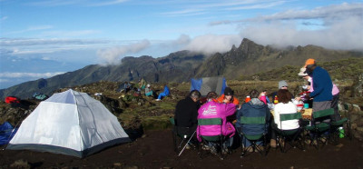 Na poti na Kilimanjaro šotorimo