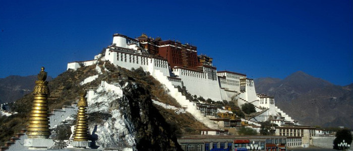 -Potala, Dalaj Lamina palača v Lhasi